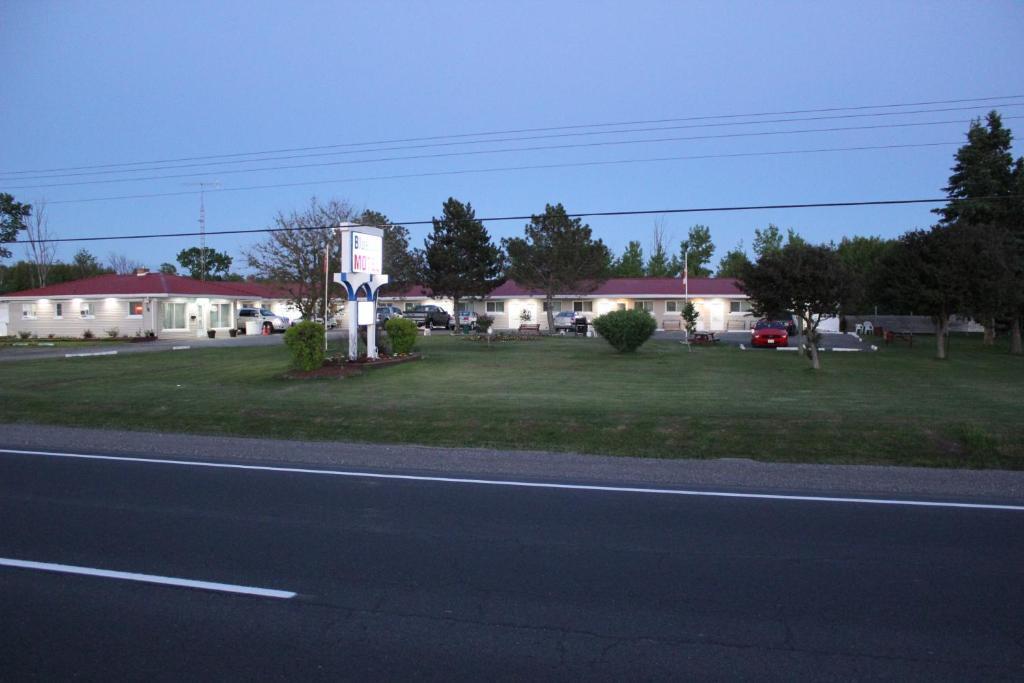 Blue Jay Motel Peterborough Extérieur photo