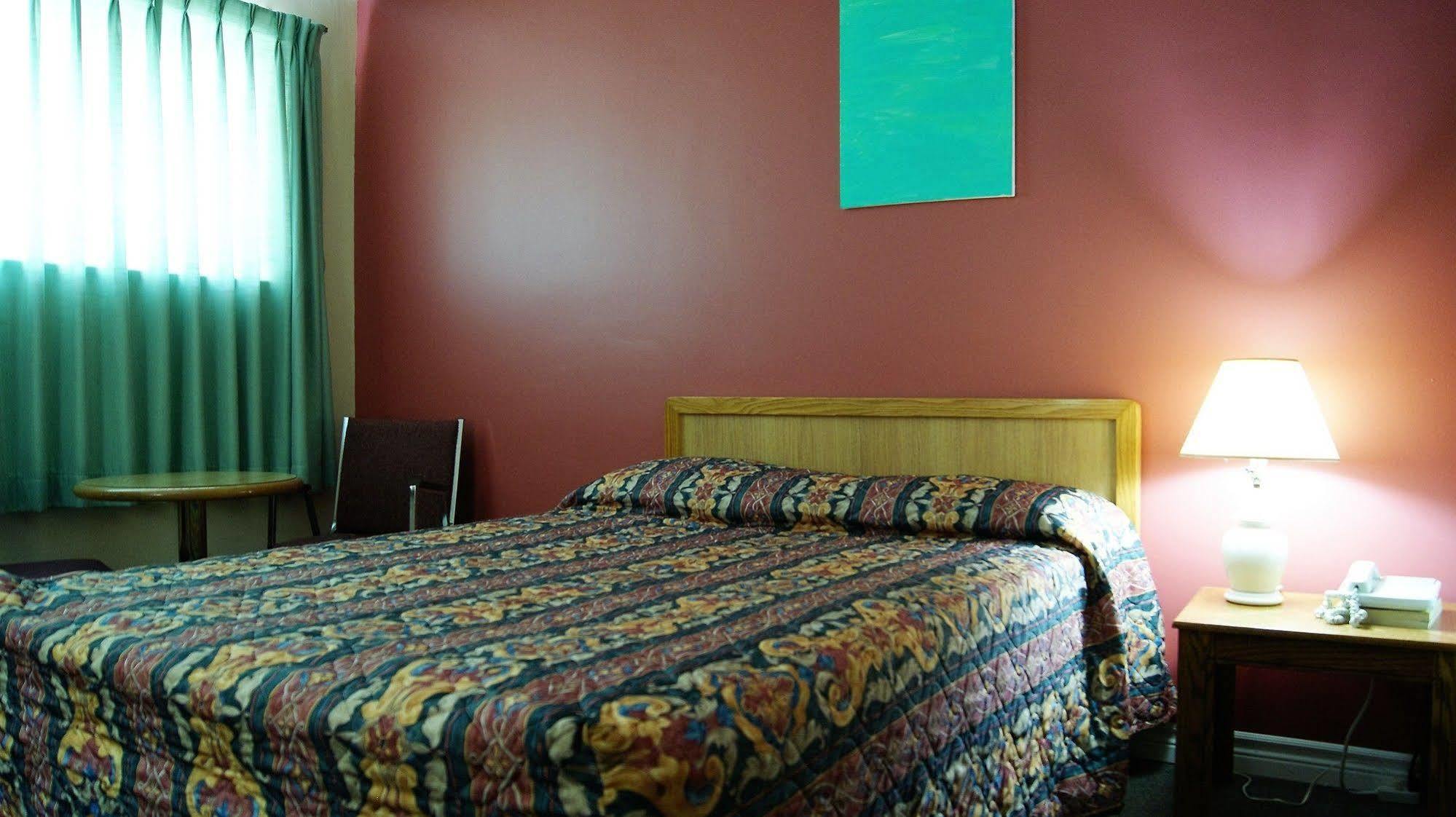 Blue Jay Motel Peterborough Extérieur photo