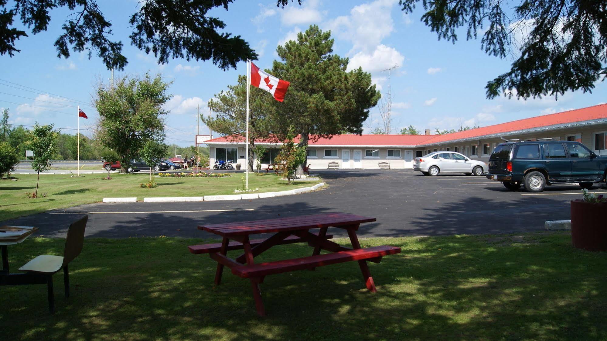 Blue Jay Motel Peterborough Extérieur photo